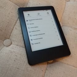 Amazon Kindle WP63GW E-reader 6" 4GB