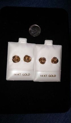 14kt gold knot earrings