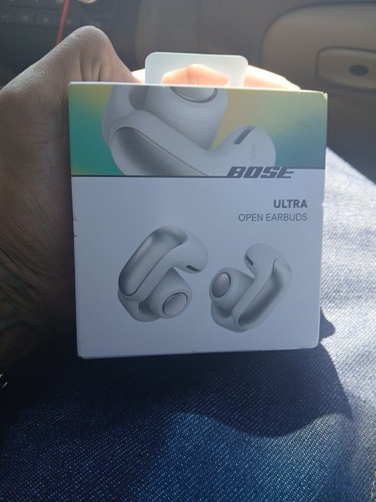 "Bose" (Ultra Open Earbuds)