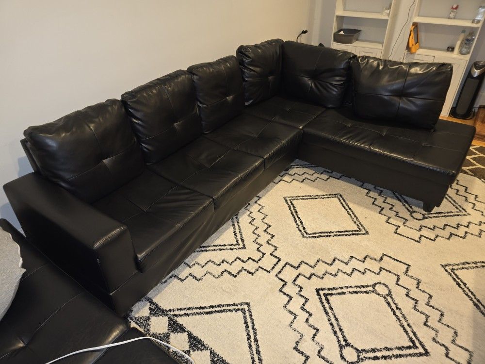 Moving Sale - Guest Room Sectional Sofa, Hardly Used.