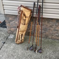 1940 Antique Golf Club Bag With Wooden Golf Clubs 
