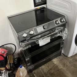 SAMSUNG NEW ELECTRIC BLACK STAINLESS STEEL STOVE