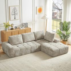 Light Gray Sectional Couch w Chaise