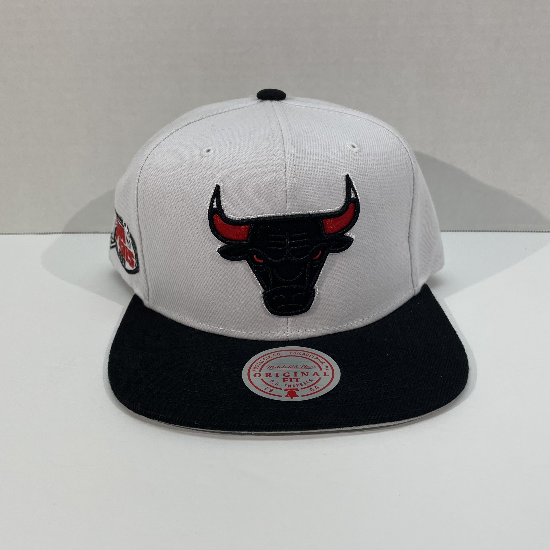 Chicago Bulls Mitchell & Ness 1996 Finals Patch Throwback NBA White Hat Cap Adult SnapBack NWT