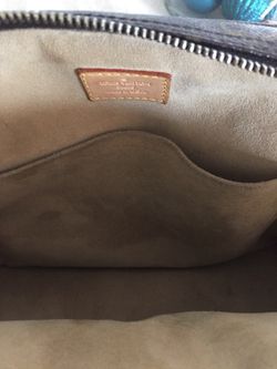 Louis Vuitton Manhattan Handbag 361846