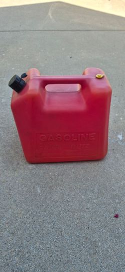 Gasoline container