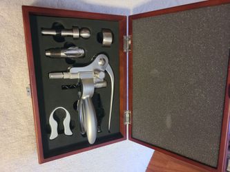 Wine opener