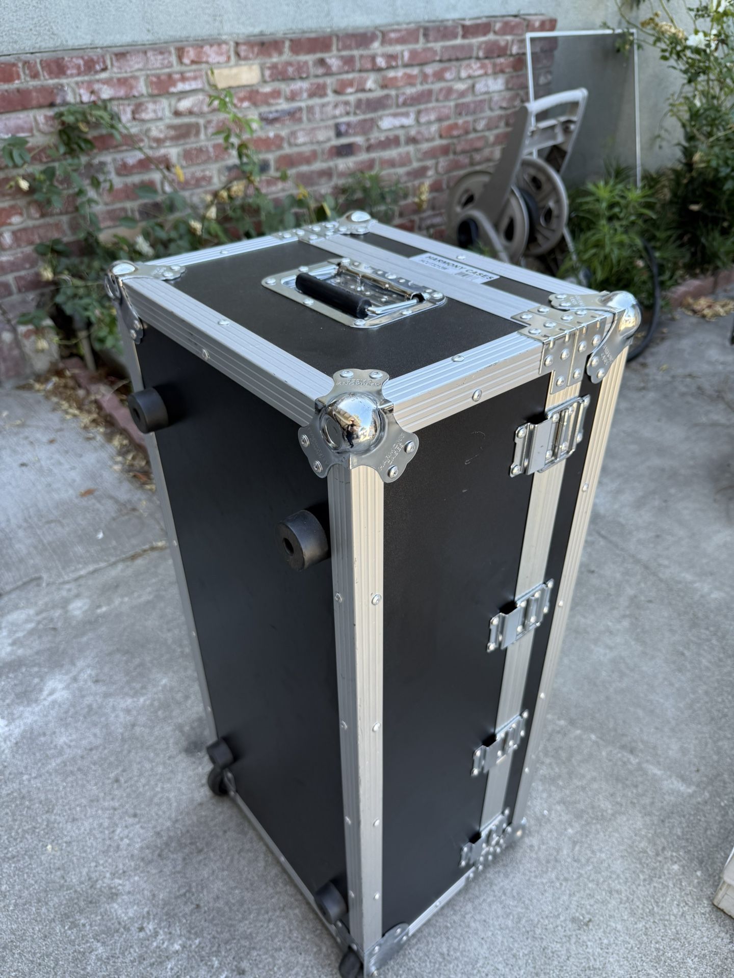 Harmony Case Dj