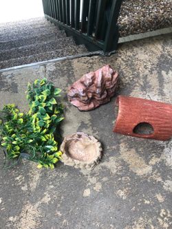 Reptile accessories