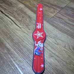 Chuck E Cheese Red Rubber Rechargeable Star Bracelet Wrist Bands Play Band Birth
