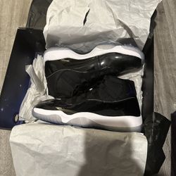 Retro11 Space Jam