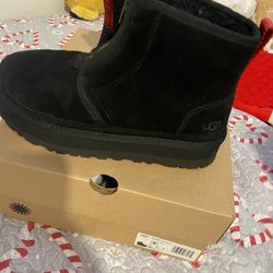 UGG Size 8