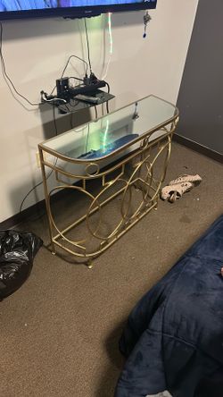 Gold mirror Table