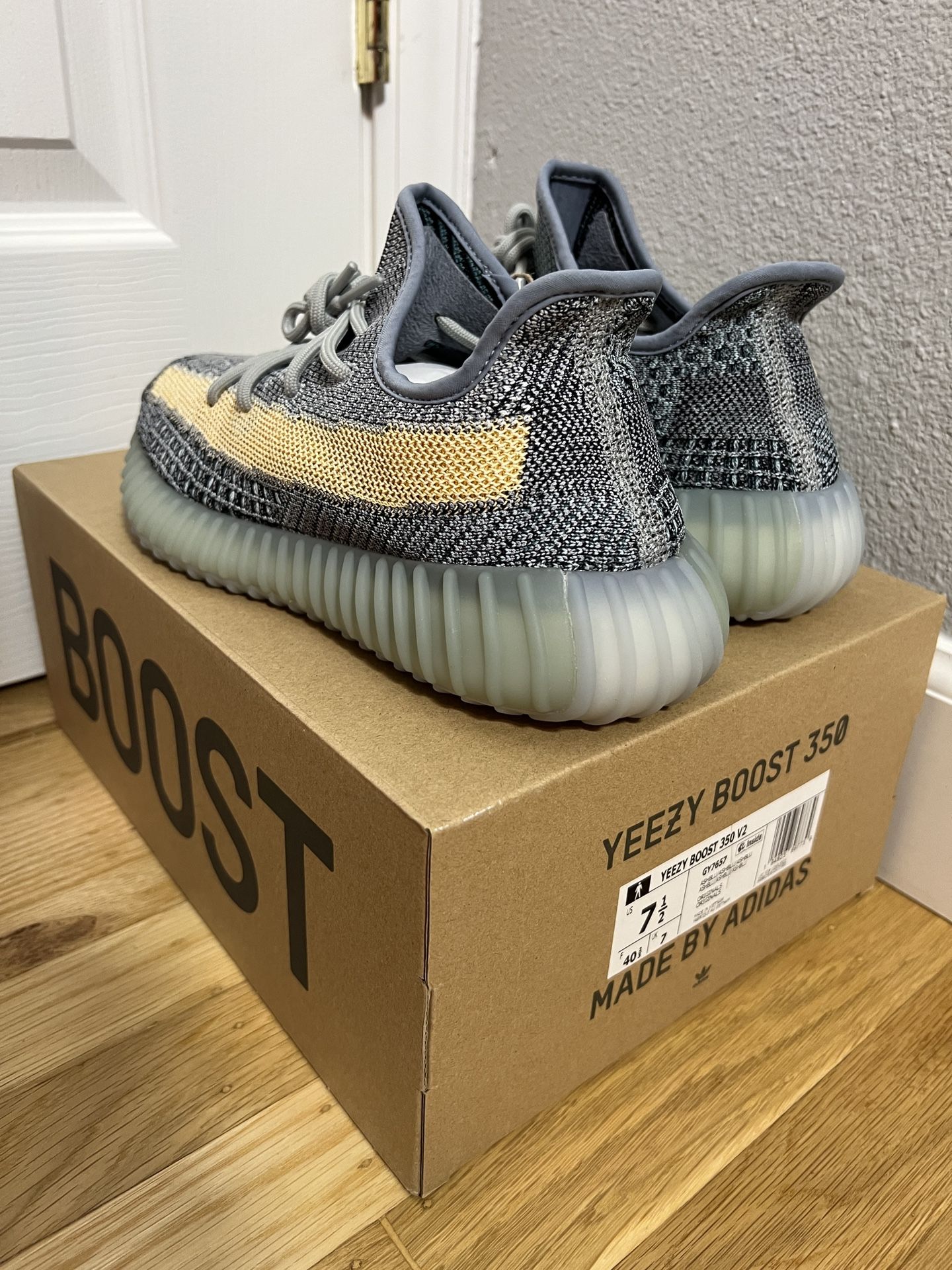 adidas gazelle silver green womens Adidas - Yeezy Boost 350 V2 'Light' (7 US) | myGemma