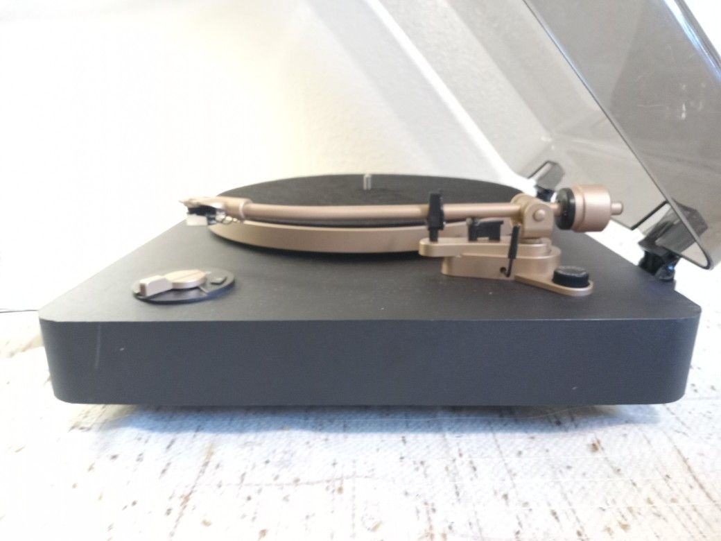 Heyday Wireless Turntable/Bluetooth Record Player for Sale in Portland