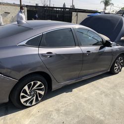 2017 Honda Civic - For Parts