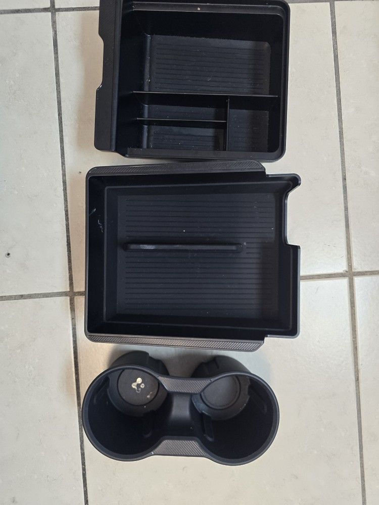 Spigen Center, Armrest Console Organize And Cup Holder Model Y TESLA