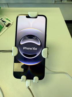 iPhone 16e