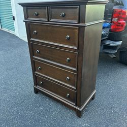 solid wood dresser 52x35x19