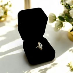 14kt Yellow Gold with Clear Marquise Stone Band Ring