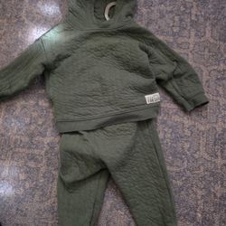 Carters Sweatsuit 