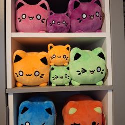 Meowchi Plushies