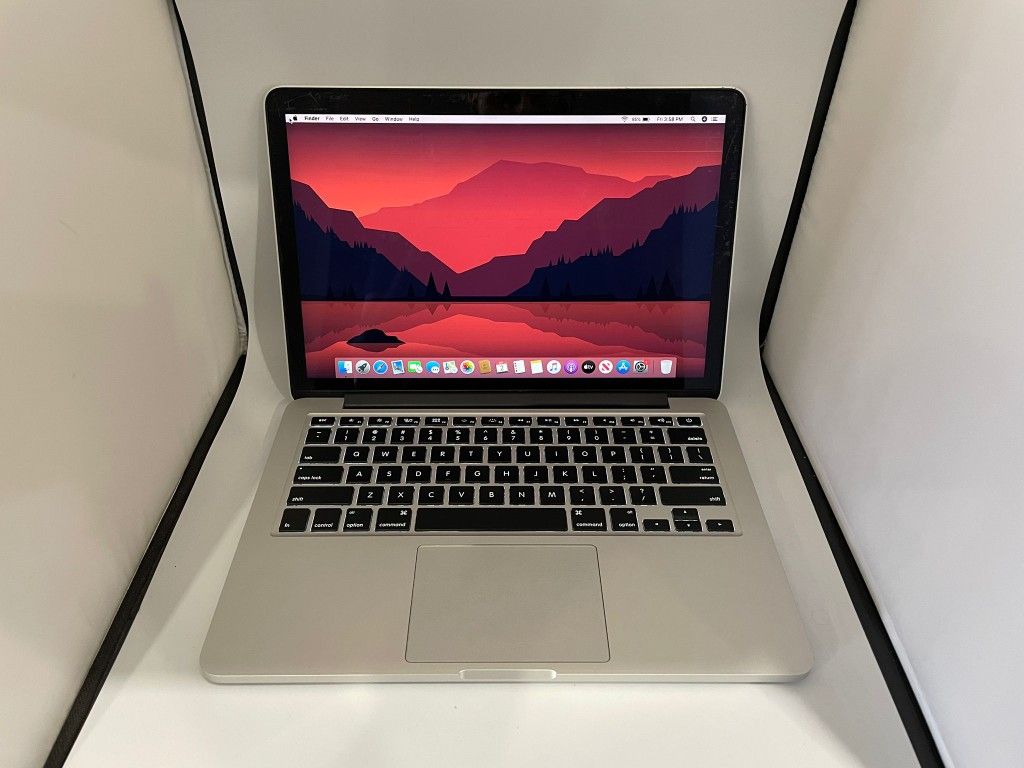 MacBook Pro 13” RETINA i5 8GB//500GB SSD Screen Delam