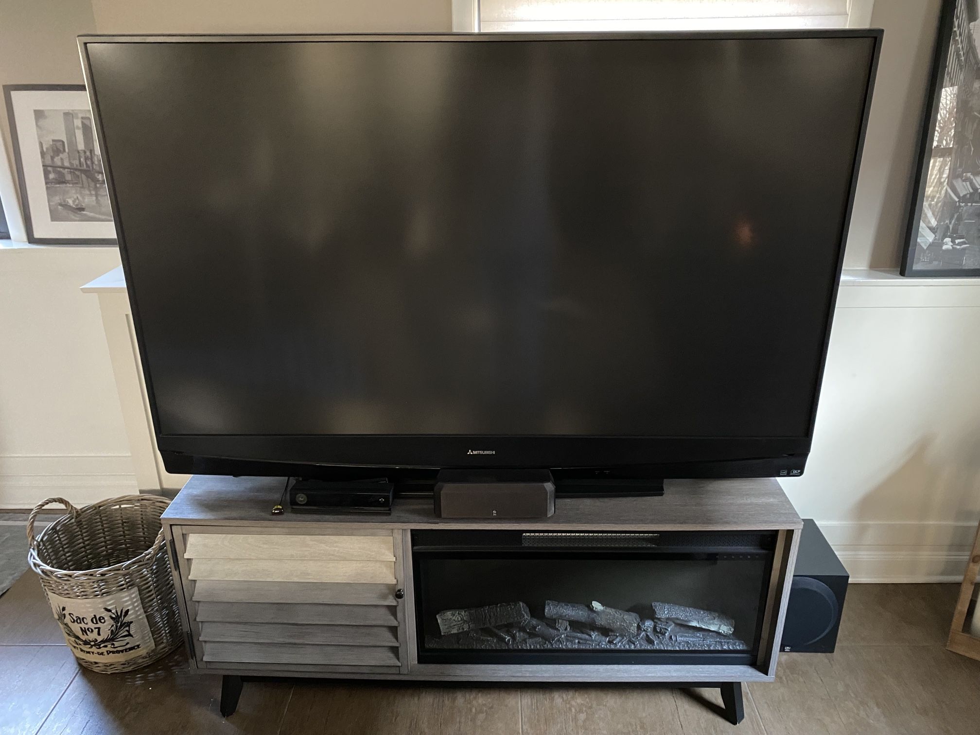 Mitsubishi TV and TV Stand