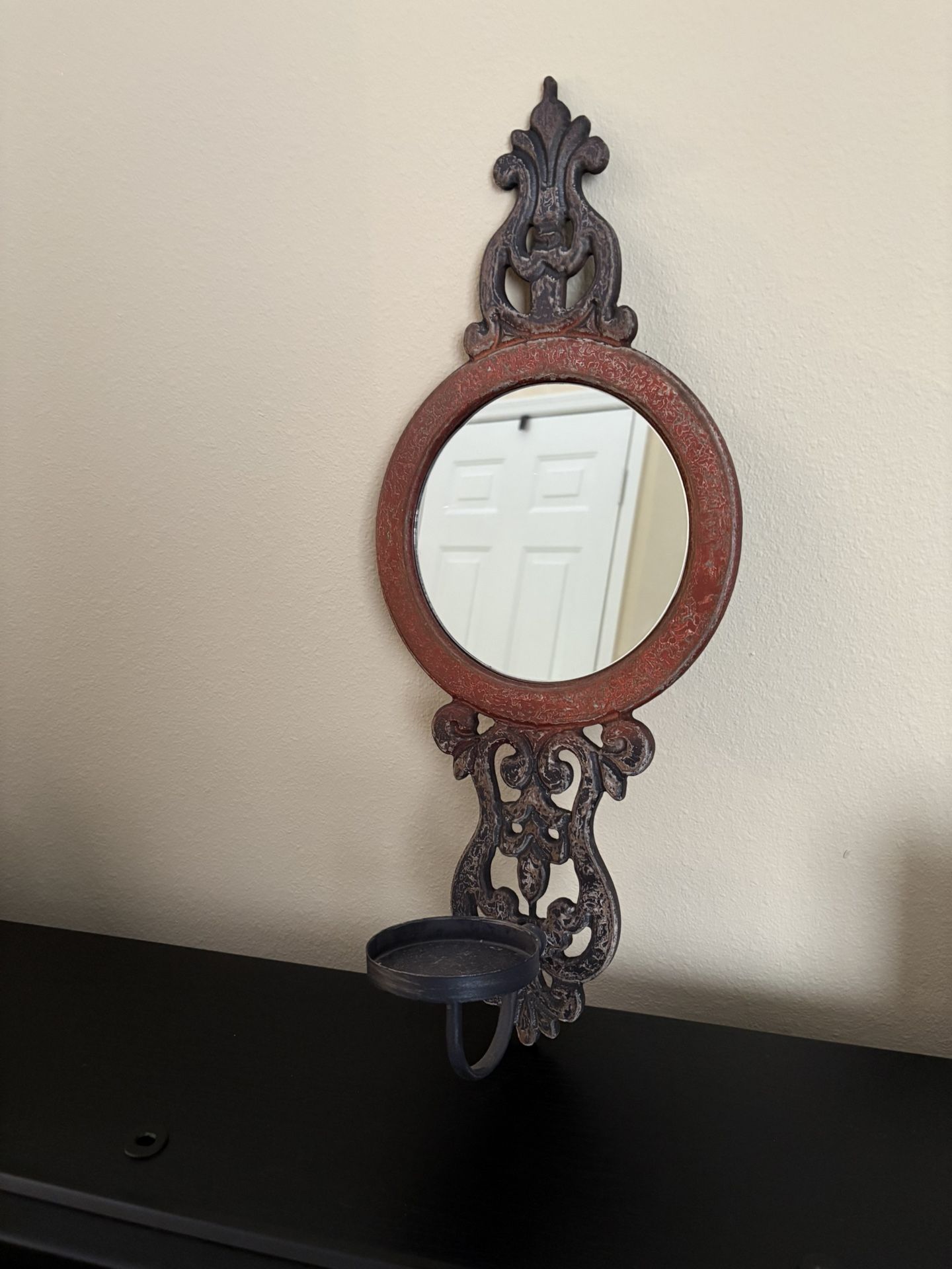 WALL HANGING CANDLE HOLDER 