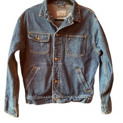 90’s Polo Sport Denim Jacket flag Ralph Lauren vintage Size : Large  Length: 23.5” Chest:22.5” Sleeves:23”  Gently used in good condition Please scrol