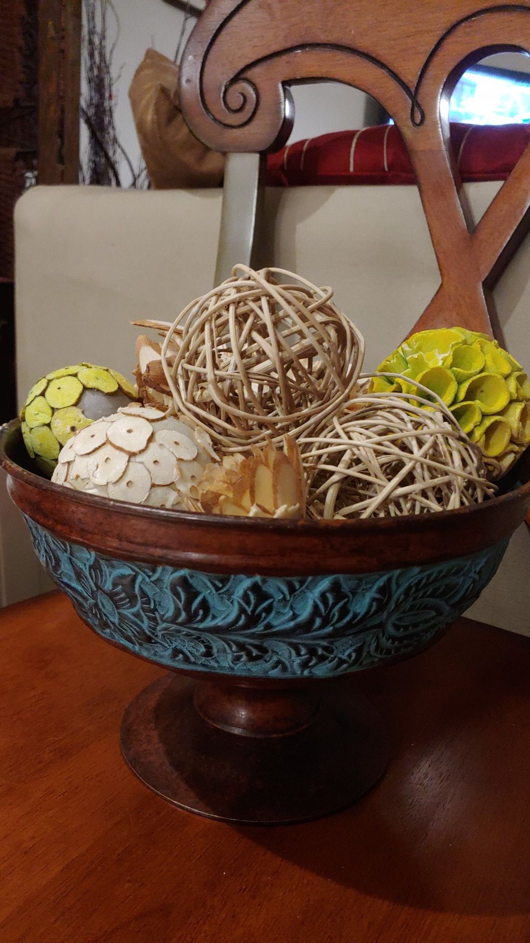 Decorative bowl