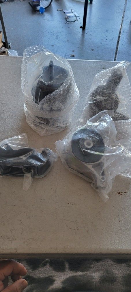 06-08 Honda Pilot/03-06 Acura MDX Transmission And Motor Mount Kit