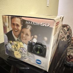 DSLR Camera - Konica-Minolta-Sony