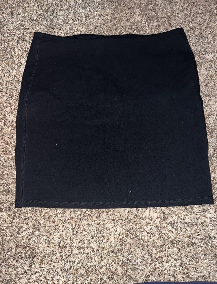Woman’s Black Pencil Skirt