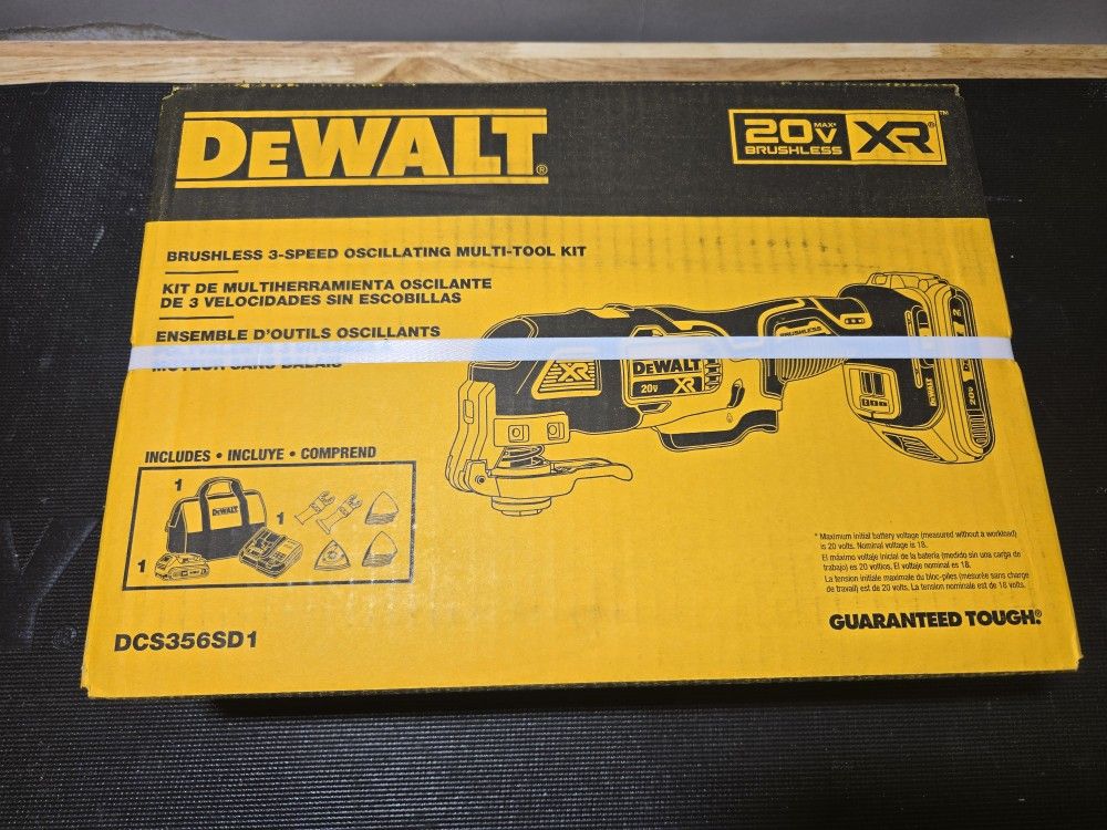 NEW DEWALT XR 20V Cordless Brushless 3-speed 6-Piece Oscillating Multi-Tool w/ Battery & Charger
