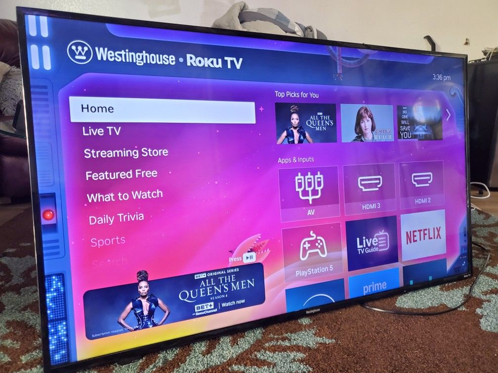 55in Westinghouse Roku Smart Tv Streaming Apps 4k Great Condition Comes With Swivel Mount Set No Scratch