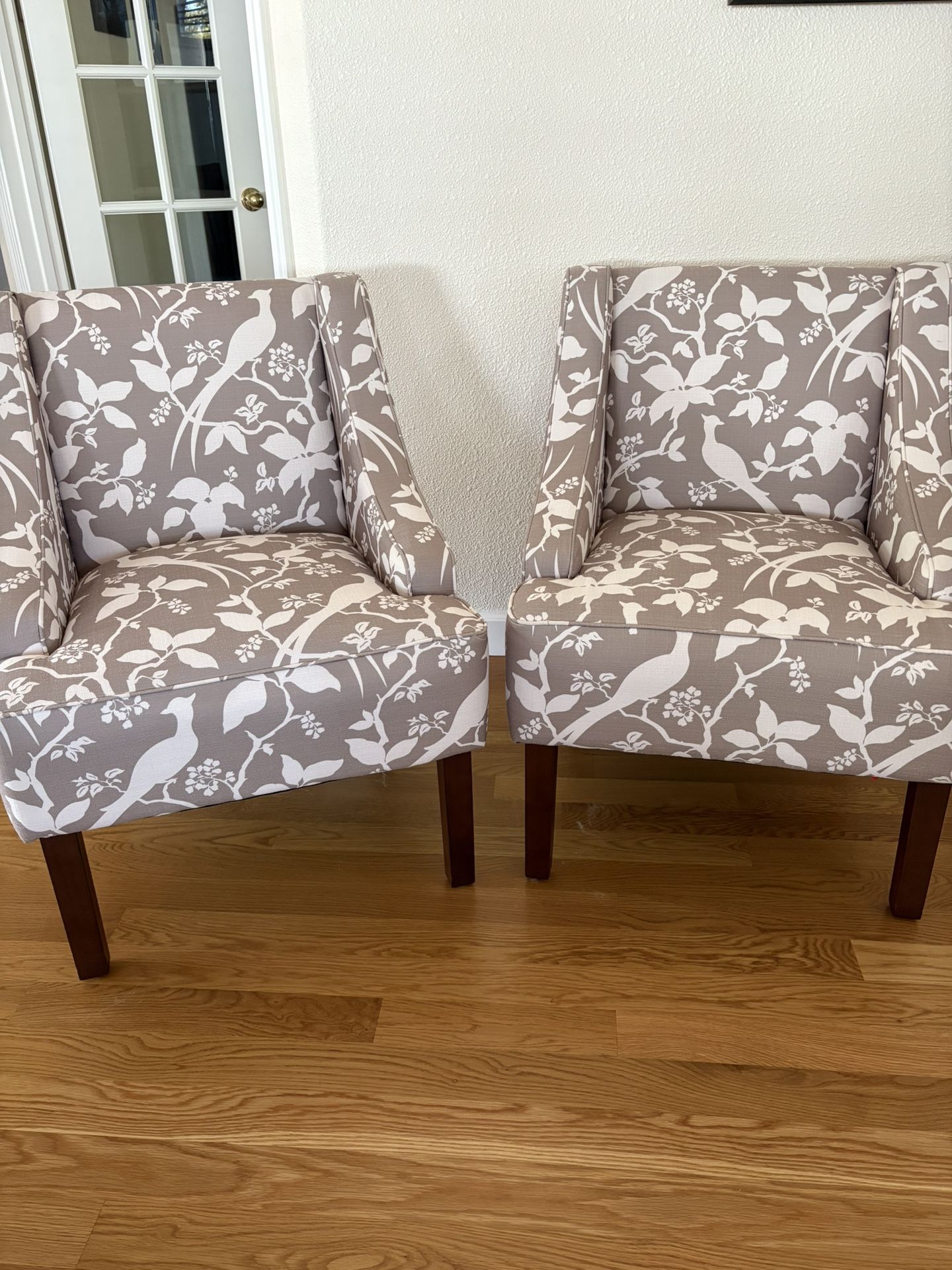 Chairs - Living Room Style