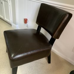 Pho Leather chocolate brown chair