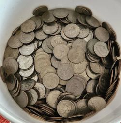 OFFERS ONLY NOT FREE   EISENHOWER IKE DOLLAR ESTATE SALE ~ MIXED DATES 1(contact info removed)