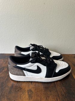 Jordan 1 Low Mocha Size 9.5 Men’s