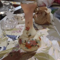 Vintage Piece From The 1940's  I'm Sure It's A Fenton  Back Then They Were Not Sighed ITS Hand Painted And Sure Worth More