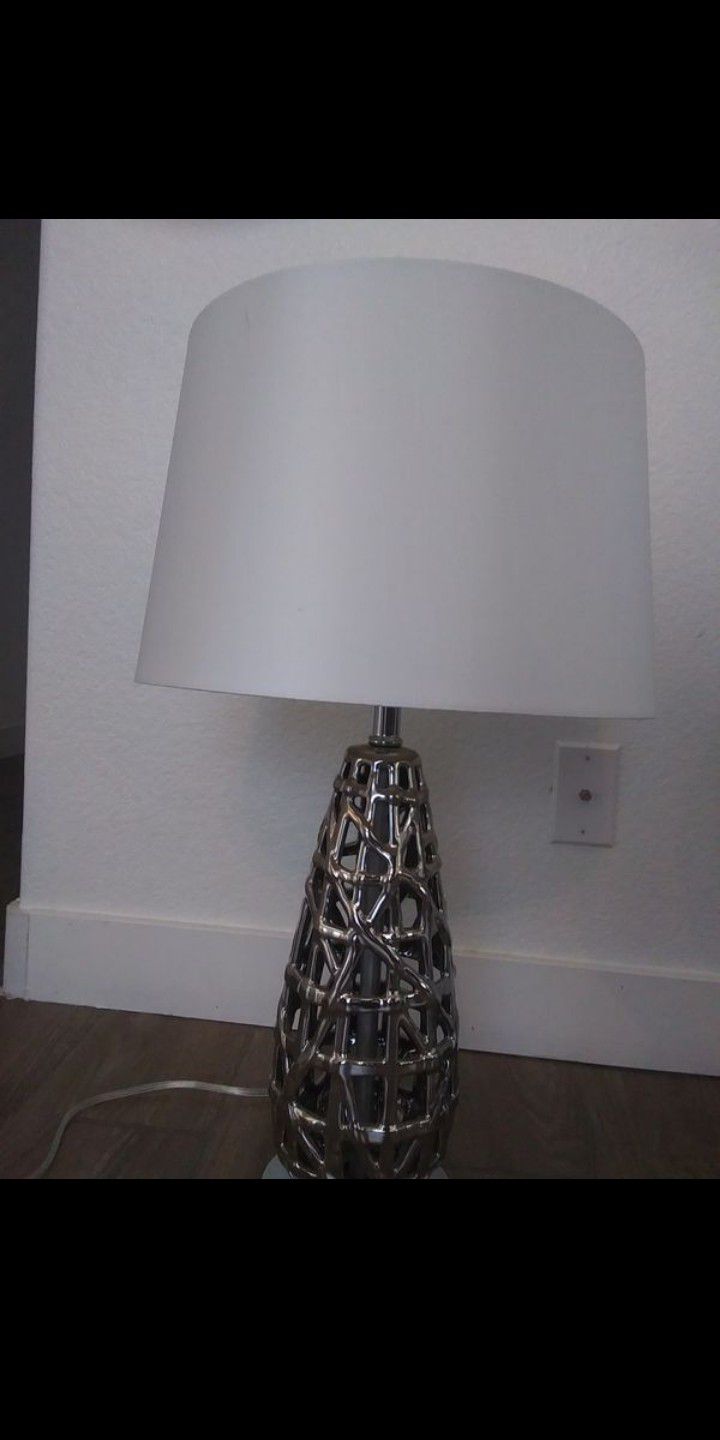 Silver ceramic formal lamp