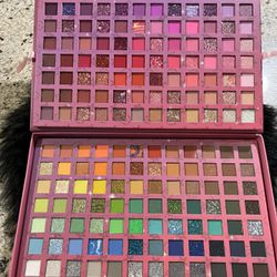 Big Makeup Pallet 