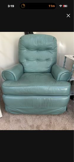 Swivel rocker recliner