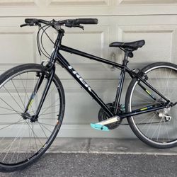 Trek 7.2FX Hybrid Bike (Size M)