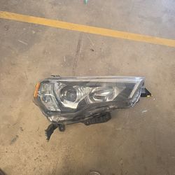 2022 Toyota 4runner Right Headlight