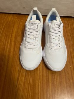Vans mens size 7.5 ultra range shoes all white