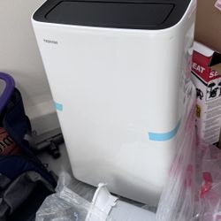 Toshiba 10000 BTU 3 In 1 Portable Air Conditioner 350 Sqft AC Dehumidifier Remote Control Fan