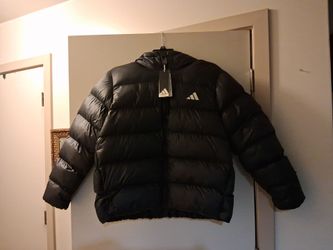 Women's Adidas Original puffy coat size large brand new all black