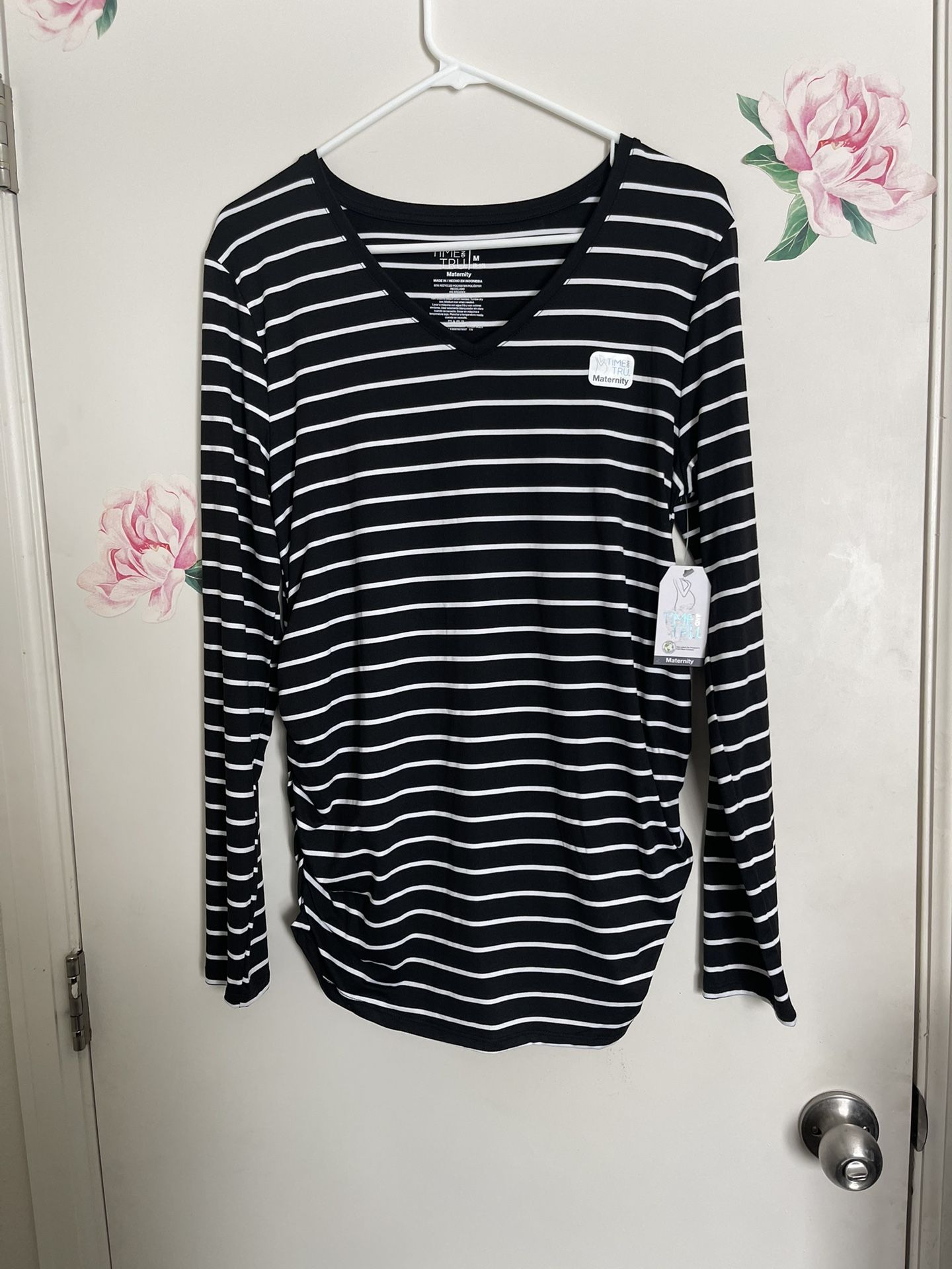 New Women’s Top Size Medium 